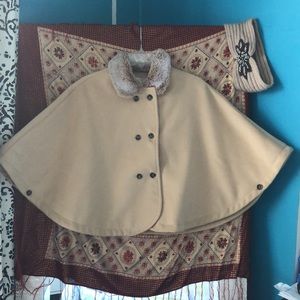 Hope & Henry Girl’s Button Front Cape with Faux Fur Collar